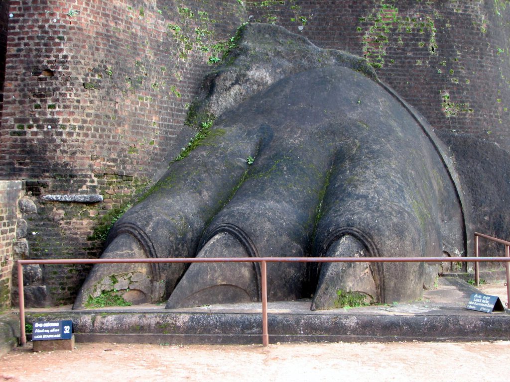 Sri Lanka Grand Heritage & Beach Tour — 6 Nights 7 Days